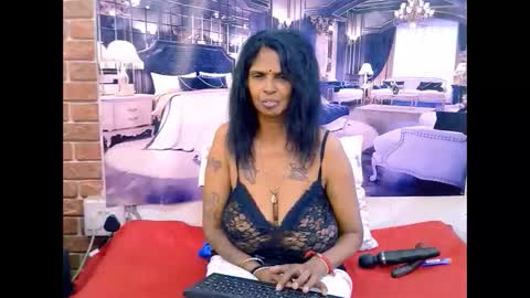 sexyva4u2luv online show from May 12, 2026, 6:49 pm