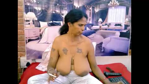 sexyva4u2luv online show from May 16, 2026, 8:22 am