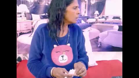 sexyva4u2luv online show from May 19, 2026, 5:36 am