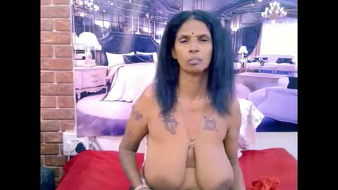 sexyva4u2luv online show from May 20, 2026, 6:47 pm