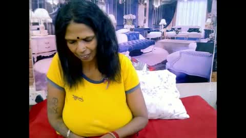 sexyva4u2luv online show from June 15, 2026, 5:42 am