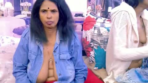 sexyva4u2luv online show from June 18, 2026, 9:14 am