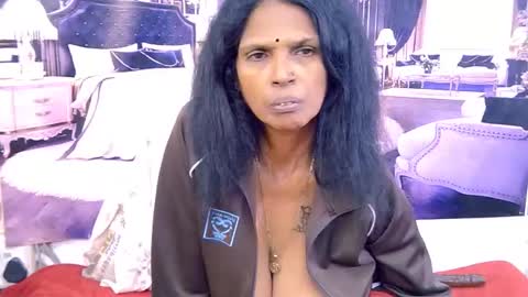 sexyva4u2luv online show from June 20, 2026, 10:07 am