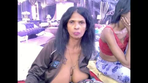 sexyva4u2luv online show from June 28, 2026, 12:27 am