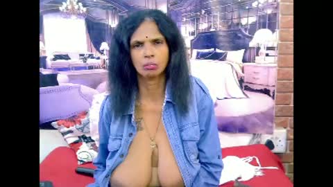sexyva4u2luv online show from June 30, 2026, 11:39 pm