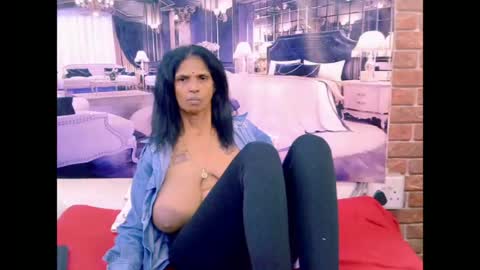 sexyva4u2luv online show from July 1, 2026, 11:48 pm