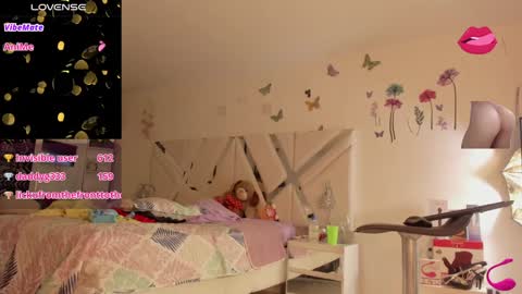 Snapshot of sexyzoe_69 chatting on December 26, 2024, 12:14 am Alexa online show from December 26, 2024, 12:14 am