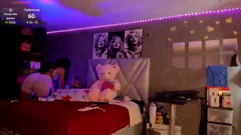 Snapshot of sexyzoe_69 chatting on October 2, 2025, 9:44 pm Alexa online show from October 2, 2025, 9:44 pm