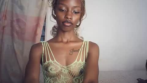 sexyzuriel online show from March 17, 2026, 2:09 pm