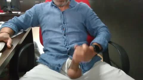 sexzob_81 online show from June 5, 2026, 2:45 pm