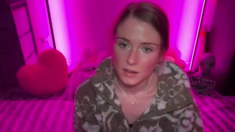 Snapshot of shadebabe chatting on May 16, 2026, 8:44 am shadebabe online show from May 16, 2026, 8:44 am