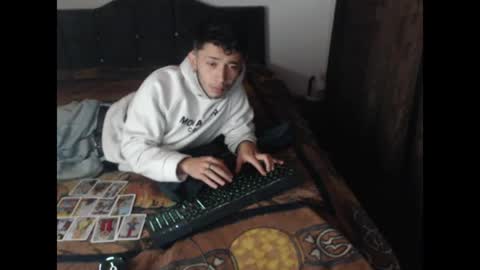 Snapshot of shadow_men_ chatting on July 8, 2026, 9:36 am james online show from July 8, 2026, 9:36 am