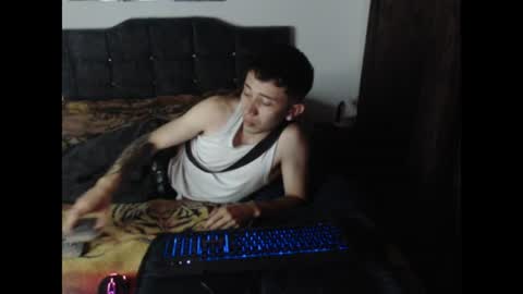 Snapshot of shadow_men_ chatting on July 25, 2026, 6:55 am james online show from July 25, 2026, 6:55 am