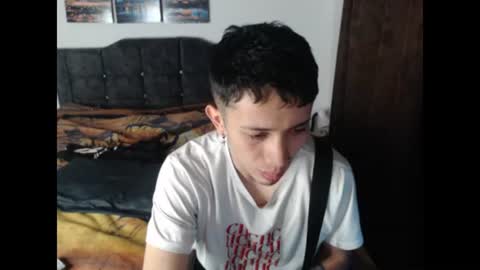 Snapshot of shadow_men_ chatting on August 3, 2026, 9:04 am james online show from August 3, 2026, 9:04 am