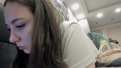 shadow_raffi online show from December 14, 2024, 2:21 pm