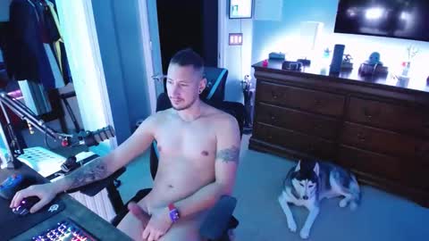 Snapshot of shaftyone4u chatting on January 17, 2025, 12:42 am shaftyone4u online show from January 17, 2025, 12:42 am