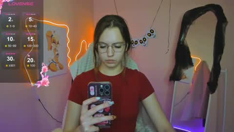 Vivian online show from November 1, 2025, 3:25 pm