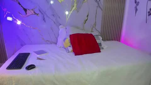 shalomexotic online show from June 14, 2026, 12:07 pm