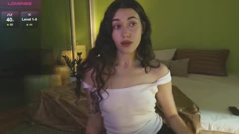 Snapshot of shamahasla chatting on November 8, 2025, 1:28 am Sade online show from November 8, 2025, 1:28 am