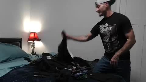 Snapshot of shameus69 chatting on December 22, 2025, 4:53 am shameus69 online show from December 22, 2025, 4:53 am