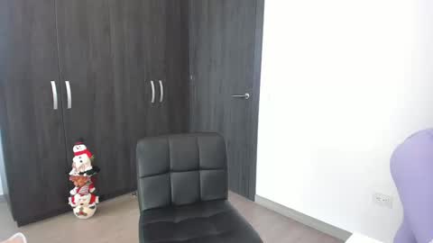 onlyfans shanabellucy online show from December 20, 2024, 6:13 pm