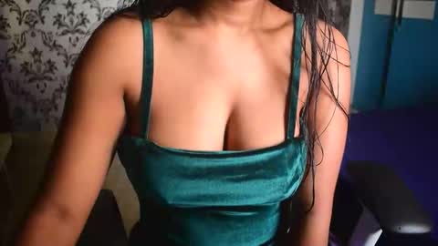 Snapshot of shanaya_indian chatting on February 4, 2026, 4:07 am shanaya indian online show from February 4, 2026, 4:07 am