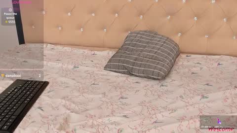 Snapshot of shanelle__ chatting on March 8, 2025, 7:09 pm S H A N E L L E online show from March 8, 2025, 7:09 pm