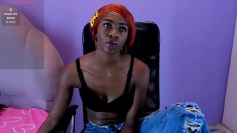 Snapshot of shanelle__ chatting on October 8, 2025, 12:36 pm S H A N E L L E online show from October 8, 2025, 12:36 pm