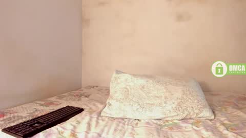 Danna online show from May 13, 2026, 9:44 pm