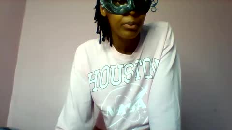 Snapshot of shanizzz chatting on March 13, 2026, 8:15 pm shanizz online show from March 13, 2026, 8:15 pm