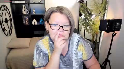 Shannon online show from July 18, 2026, 5:11 am