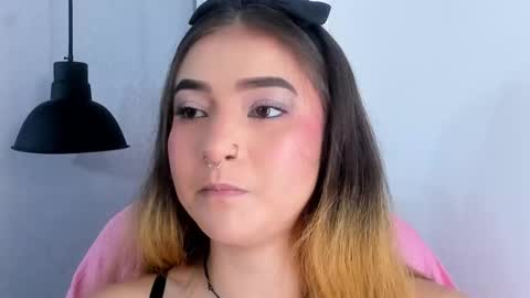 Snapshot of shanntal__ chatting on October 8, 2025, 8:28 pm Shanntal online show from October 8, 2025, 8:28 pm