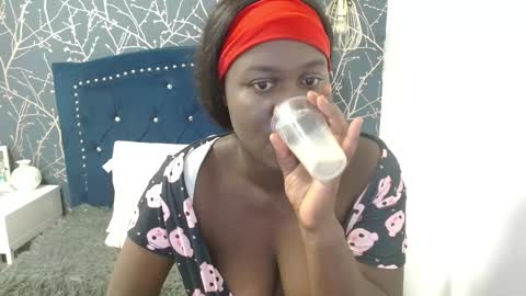 shanntall_tk online show from March 3, 2025, 12:05 pm