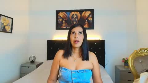 Snapshot of shanon_mature_ chatting on May 12, 2026, 7:22 pm Shanon online show from May 12, 2026, 7:22 pm