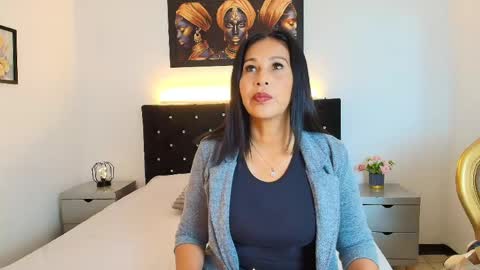 Snapshot of shanon_mature_ chatting on May 20, 2026, 7:42 pm Shanon online show from May 20, 2026, 7:42 pm