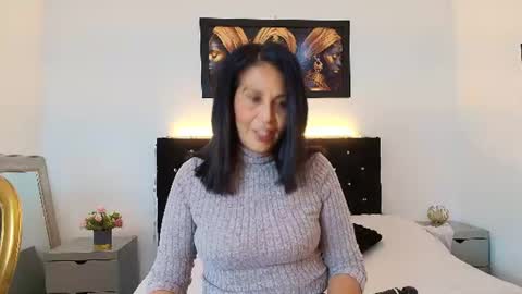 Snapshot of shanon_mature_ chatting on June 10, 2026, 7:24 pm Shanon online show from June 10, 2026, 7:24 pm