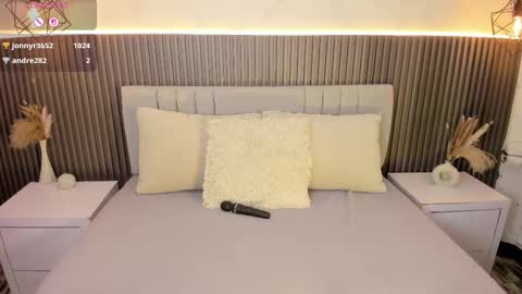 SHANON online show from September 10, 2025, 11:27 pm