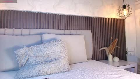 SHANON online show from February 18, 2026, 6:59 pm