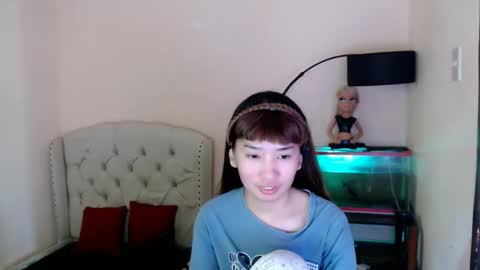Snapshot of shantalfoxxy chatting on April 22, 2026, 12:35 am SHANTA FOX s online show from April 22, 2026, 12:35 am