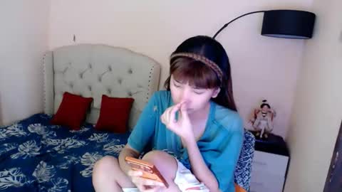 SHANTA FOX  s online show from June 11, 2026, 12:32 am
