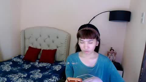 SHANTA FOX  s online show from June 18, 2026, 12:22 am