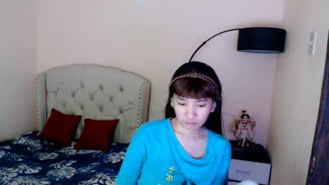 SHANTA FOX  s online show from June 23, 2026, 11:47 pm