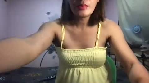 Snapshot of shantallee chatting on March 4, 2025, 12:55 pm shantallee online show from March 4, 2025, 12:55 pm