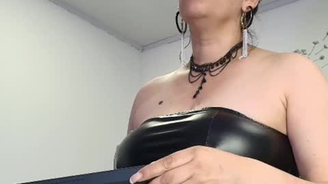 shantey online show from April 8, 2026, 3:56 pm