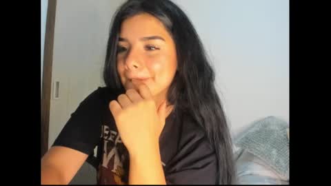 Snapshot of shara_jones chatting on February 27, 2025, 7:12 am Sara online show from February 27, 2025, 7:12 am