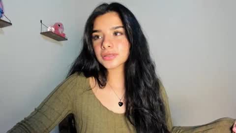 Snapshot of shara_jones chatting on November 8, 2025, 3:29 am Sara online show from November 8, 2025, 3:29 am