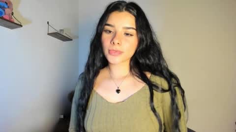 Snapshot of shara_jones chatting on November 10, 2025, 3:38 am Sara online show from November 10, 2025, 3:38 am