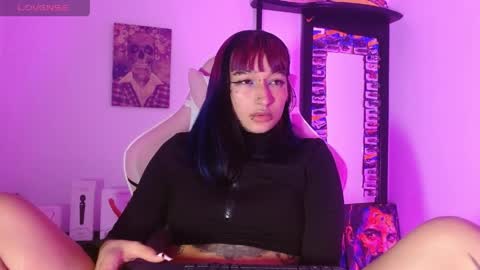 Snapshot of sharaross1 chatting on April 22, 2026, 5:54 am sharaross1 online show from April 22, 2026, 5:54 am