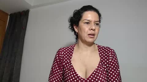 sharickleon11 online show from September 19, 2025, 12:45 am