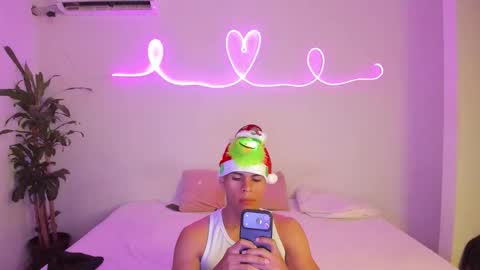 Snapshot of shark_boy21 chatting on November 30, 2025, 12:36 am shark_boy21 online show from November 30, 2025, 12:36 am